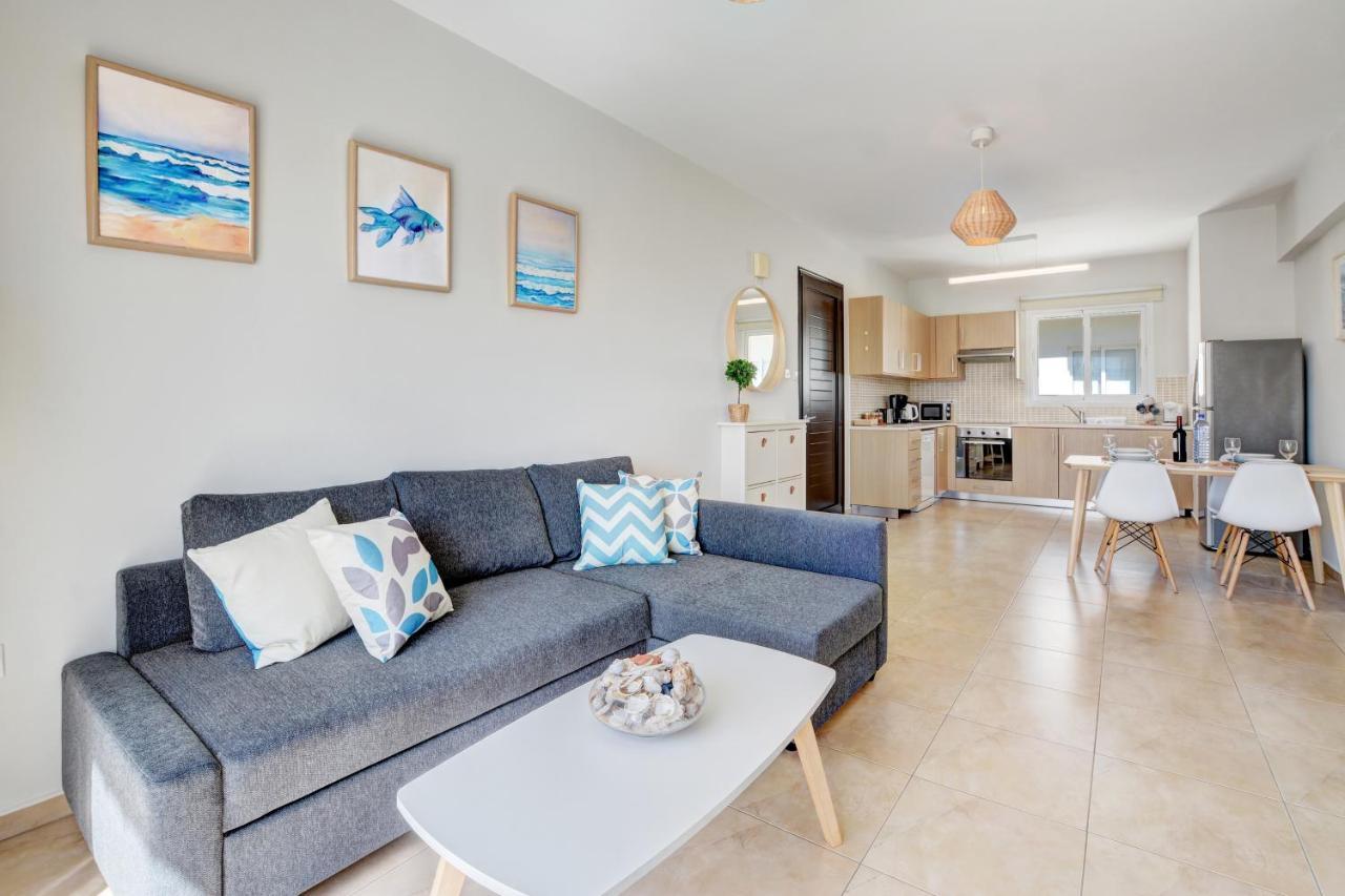♥ Sunny&Cozy Family Apartment ★ Walk to the Beach☼ Paralimni Zewnętrze zdjęcie