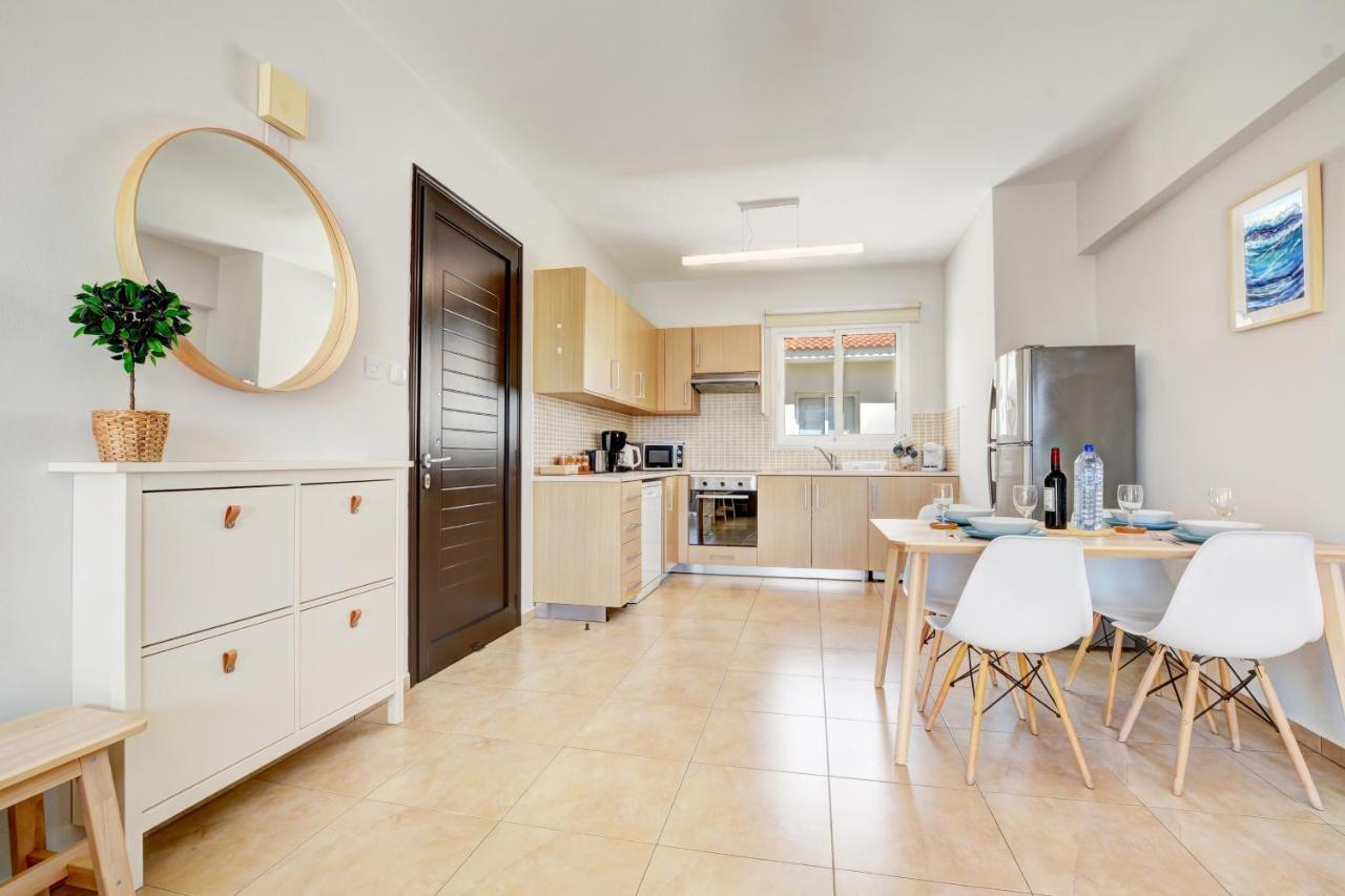 ♥ Sunny&Cozy Family Apartment ★ Walk to the Beach☼ Paralimni Zewnętrze zdjęcie