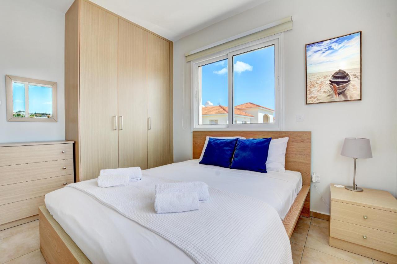 ♥ Sunny&Cozy Family Apartment ★ Walk to the Beach☼ Paralimni Zewnętrze zdjęcie