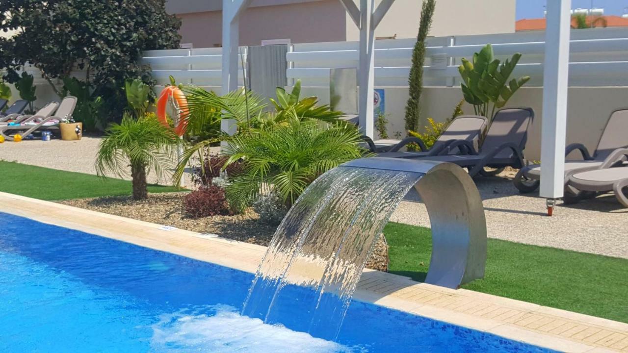 ♥ Sunny&Cozy Family Apartment ★ Walk to the Beach☼ Paralimni Zewnętrze zdjęcie