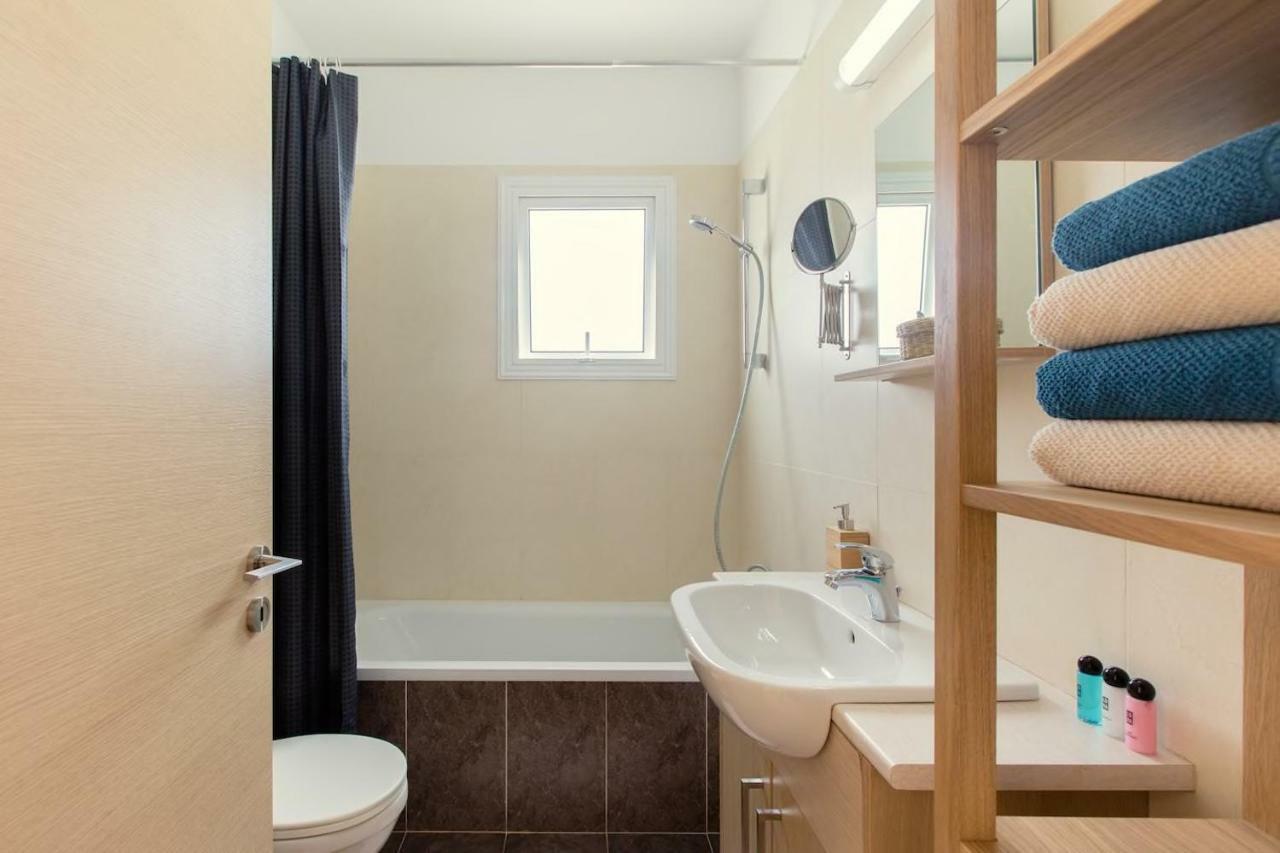 ♥ Sunny&Cozy Family Apartment ★ Walk to the Beach☼ Paralimni Zewnętrze zdjęcie
