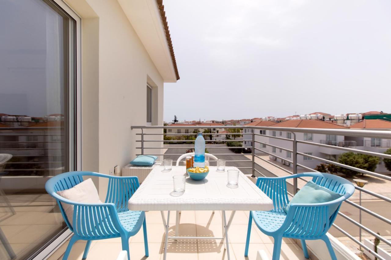 ♥ Sunny&Cozy Family Apartment ★ Walk to the Beach☼ Paralimni Zewnętrze zdjęcie