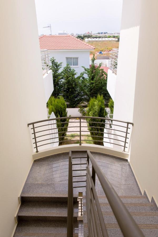 ♥ Sunny&Cozy Family Apartment ★ Walk to the Beach☼ Paralimni Zewnętrze zdjęcie